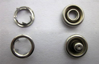 Bottoni d'ottone variopinti della rottura di abitudine della lega del ferro per gli uomini o le camice delle donne