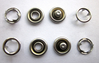 Bottoni d'ottone variopinti della rottura di abitudine della lega del ferro per gli uomini o le camice delle donne