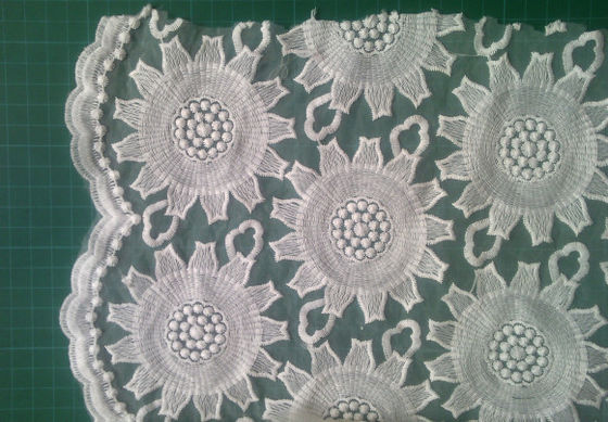 cotone del tessuto del pizzo ricamato organza di 80cm per i vestiti da sposa