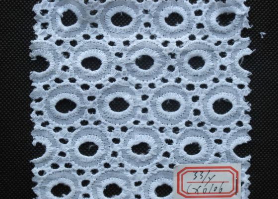 L'occhiello bianco puro del cotone ha ricamato la disposizione del pizzo per lo SGS CY-CX0106 di usura dei bambini
