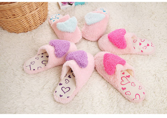 Fumetto 11" pantofole della peluche della ragazza di amore 3D e stivali, pantofole di signore comode