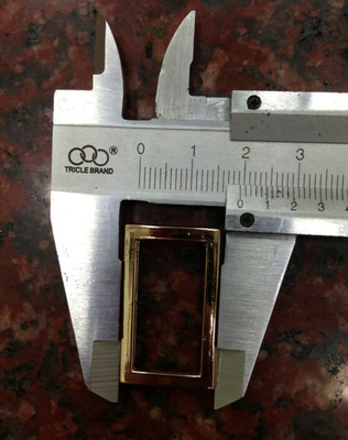 Disposizione del metallo della barra di metallo per l'indumento e le cinghie modo di 3.2cm x di 1.9cm