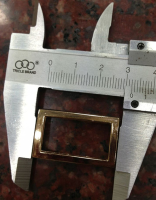 Disposizione del metallo della barra di metallo per l'indumento e le cinghie modo di 3.2cm x di 1.9cm