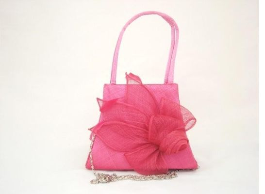 Borse alla moda di 100% Sinamay con le foglie di Sinamay ed i fiori, borse del raso di Sinamay delle catene del metallo