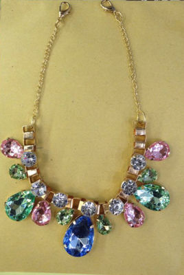 Collana fatta a mano del cristallo di rocca a catena dell'oro, collane in rilievo handcrafted