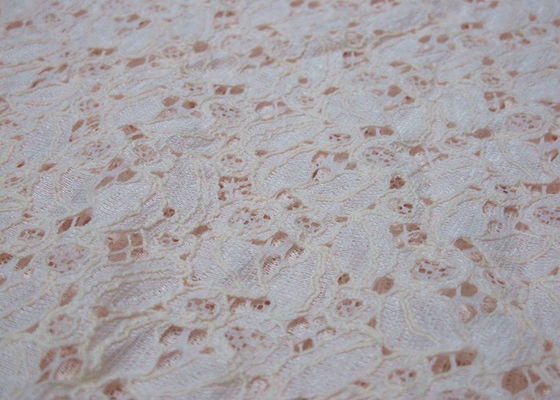Tessuto di nylon del pizzo del cotone dell'avorio per i vestiti