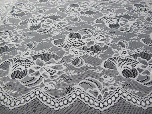 Floreale svizzero di nylon bianco del tessuto del pizzo tricottato con il pizzo del confine ed il bordo del pettine